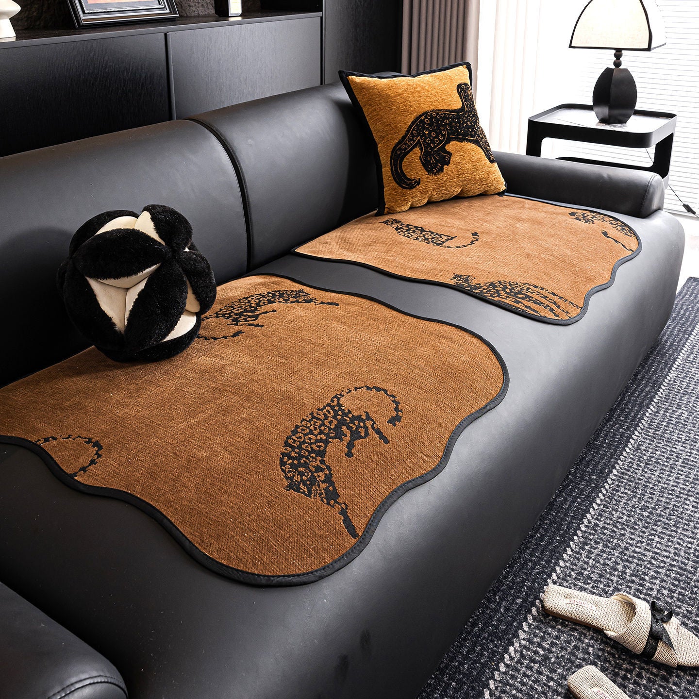 2025 new single person sofa cushion high-grade single-chip split cushion special cushion for leather sofa for all seasons.
