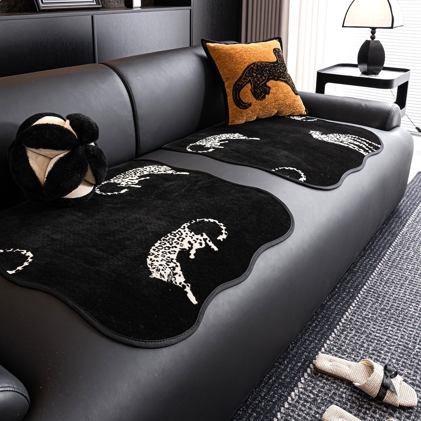 2025 new single person sofa cushion high-grade single-chip split cushion special cushion for leather sofa for all seasons.