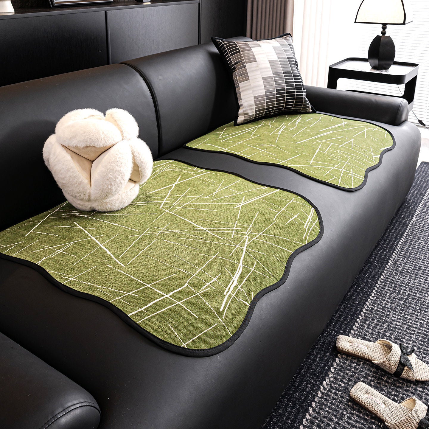 2025 new single person sofa cushion high-grade single-chip split cushion special cushion for leather sofa for all seasons.
