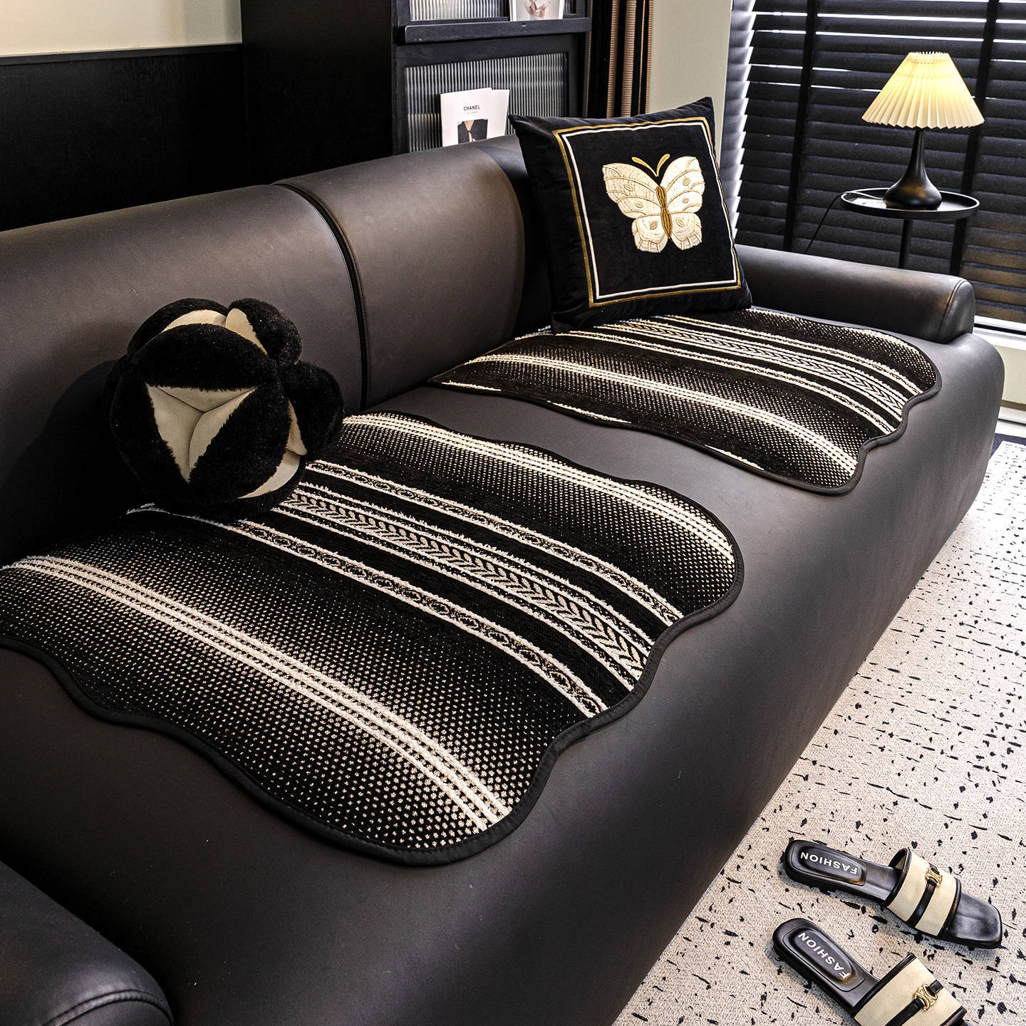 2025 new single person sofa cushion high-grade single-chip split cushion special cushion for leather sofa for all seasons.