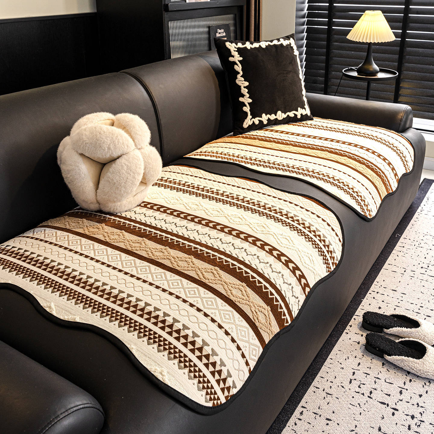 2025 new single person sofa cushion high-grade single-chip split cushion special cushion for leather sofa for all seasons.
