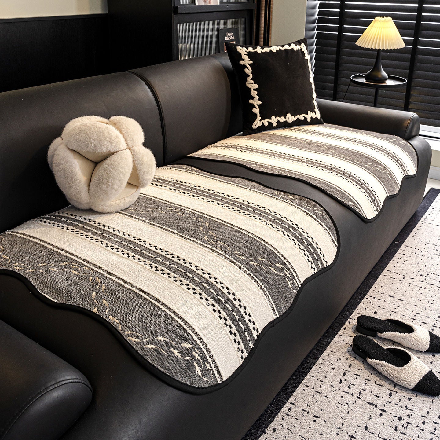 2025 new single person sofa cushion high-grade single-chip split cushion special cushion for leather sofa for all seasons.
