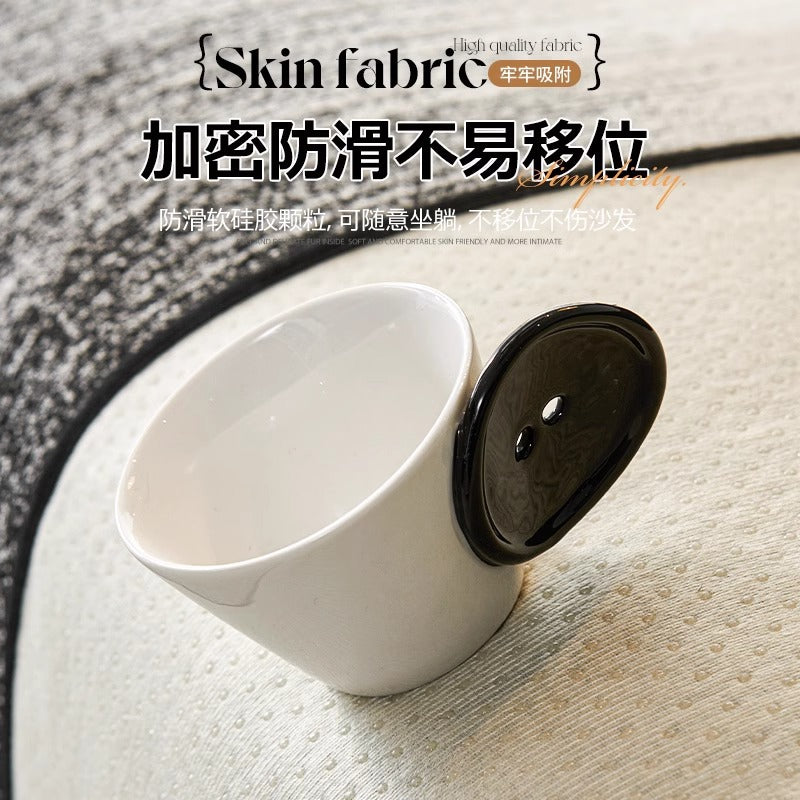 严选黑白高级感异形皮沙发垫四季通用2025新款直排坐垫子防滑盖布